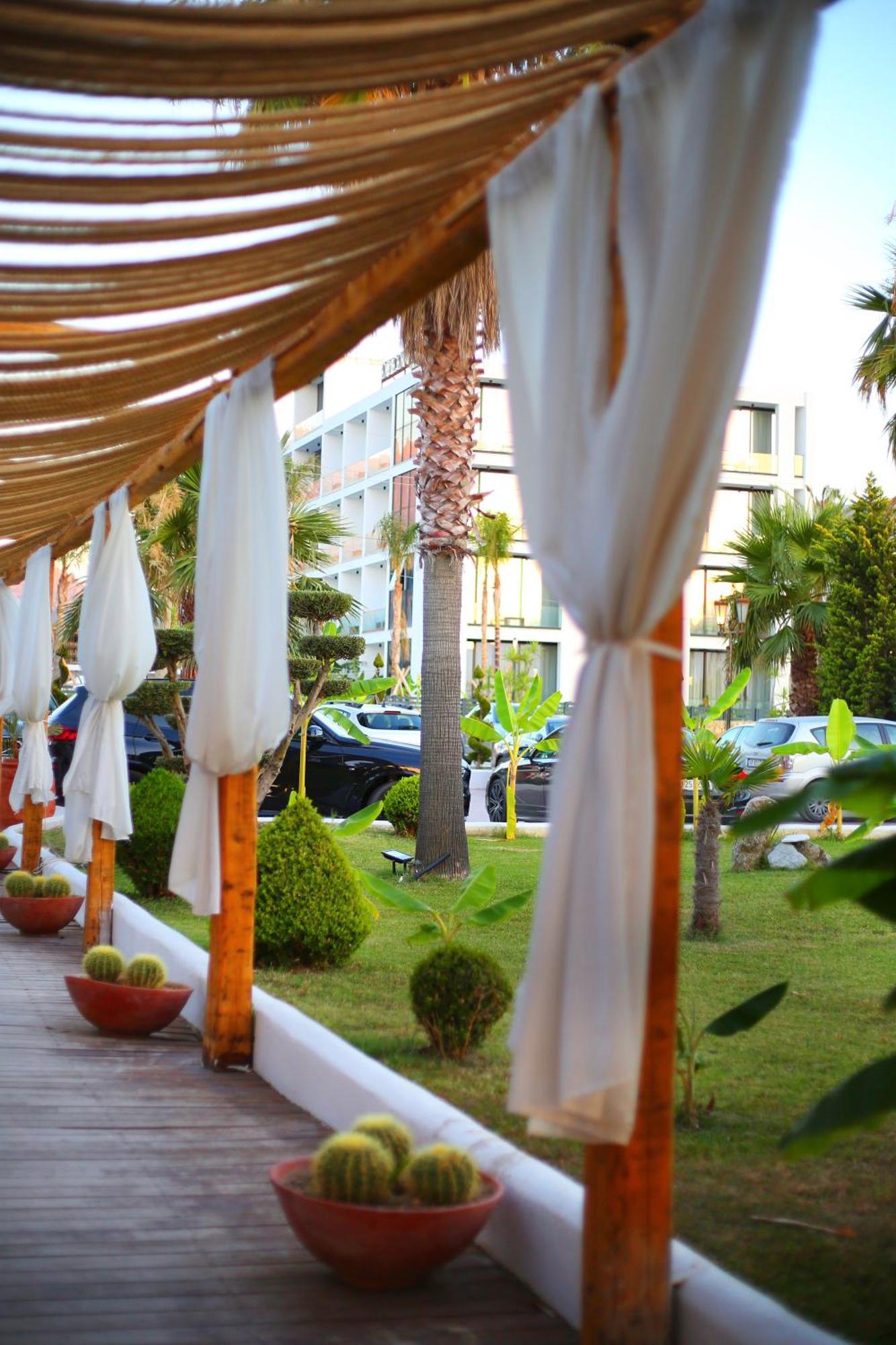 Oricon Coast Luxury Resort 오리쿰 외부 사진